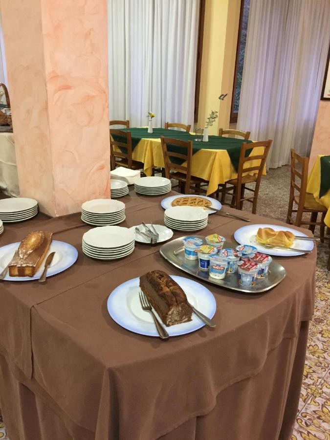 Hotel Attico Chianciano Terme Esterno foto