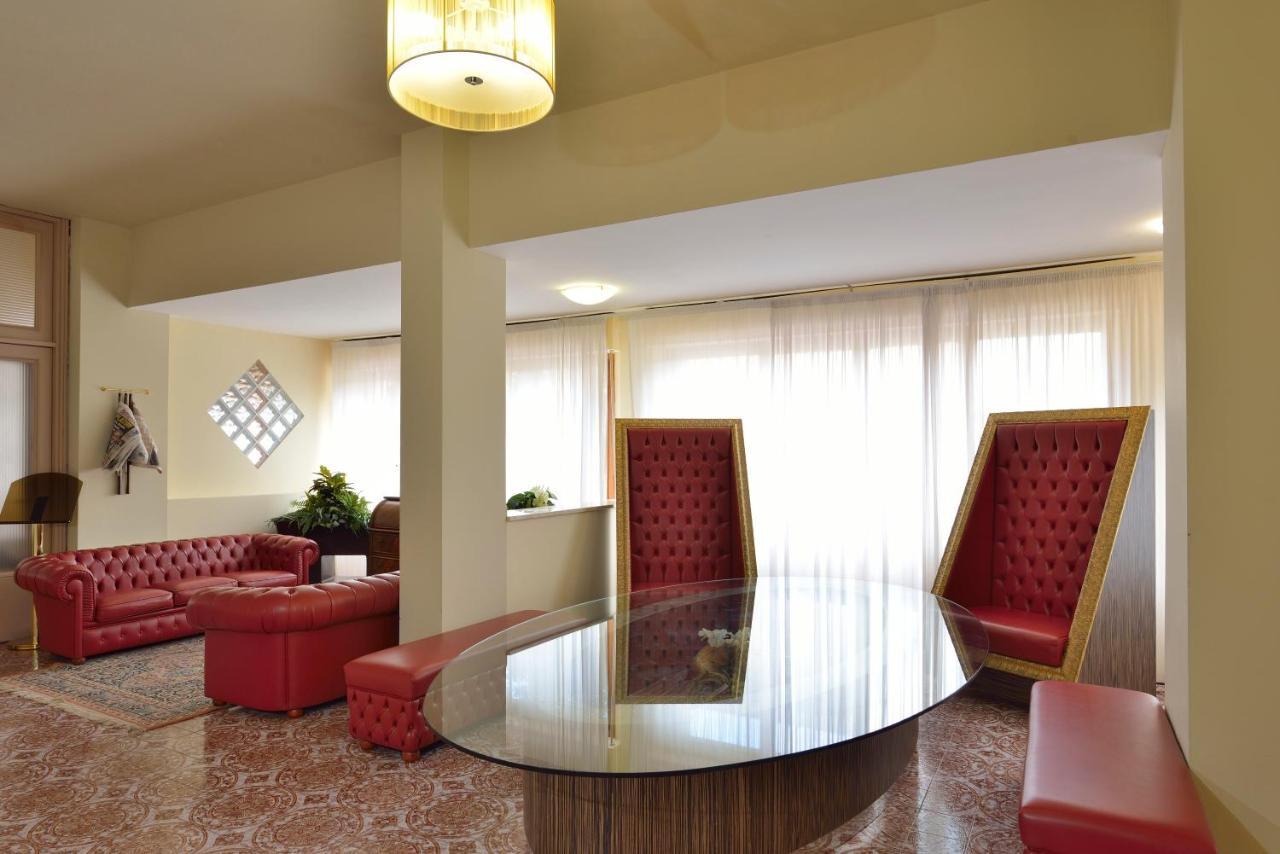 Hotel Attico Chianciano Terme Esterno foto
