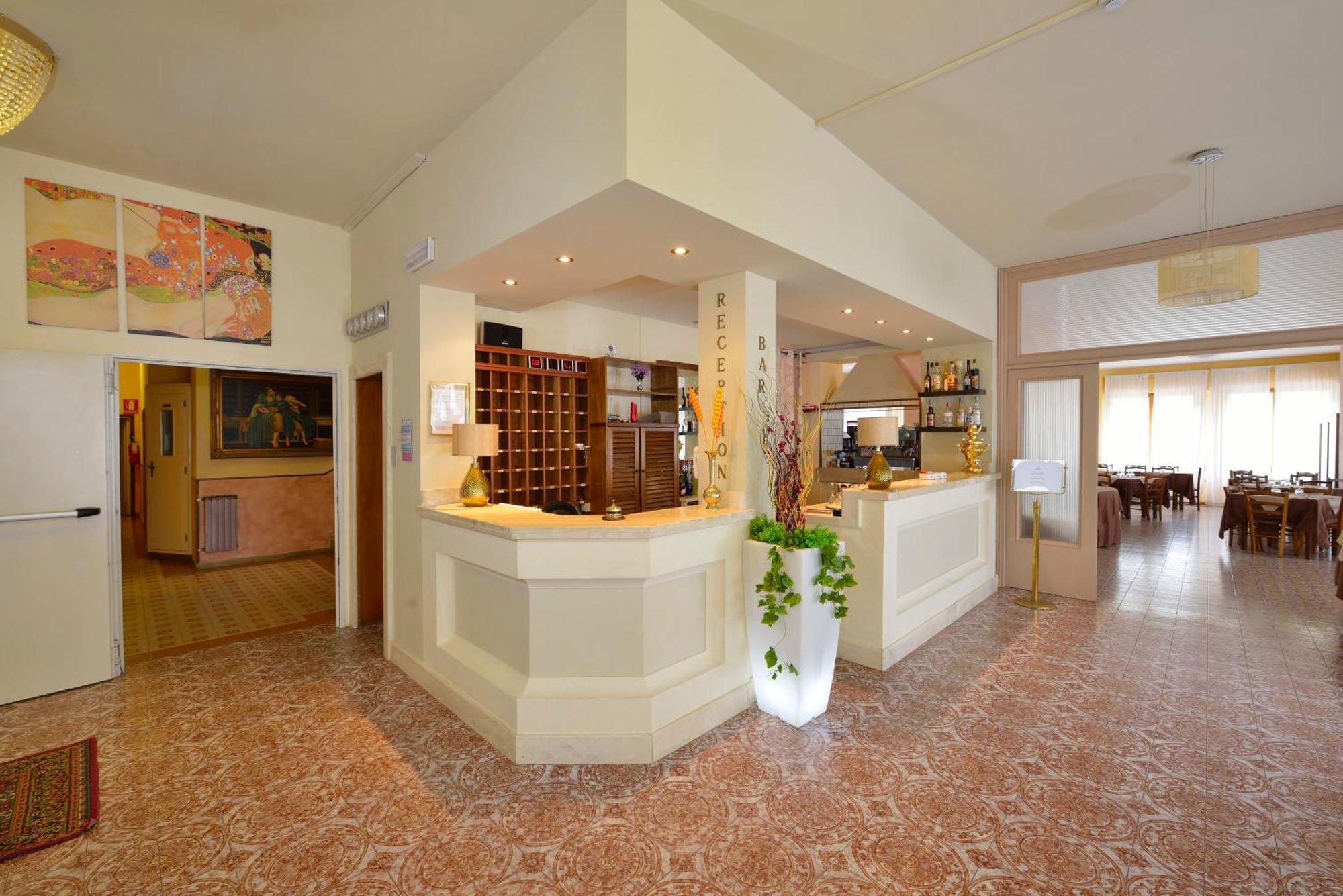 Hotel Attico Chianciano Terme Esterno foto
